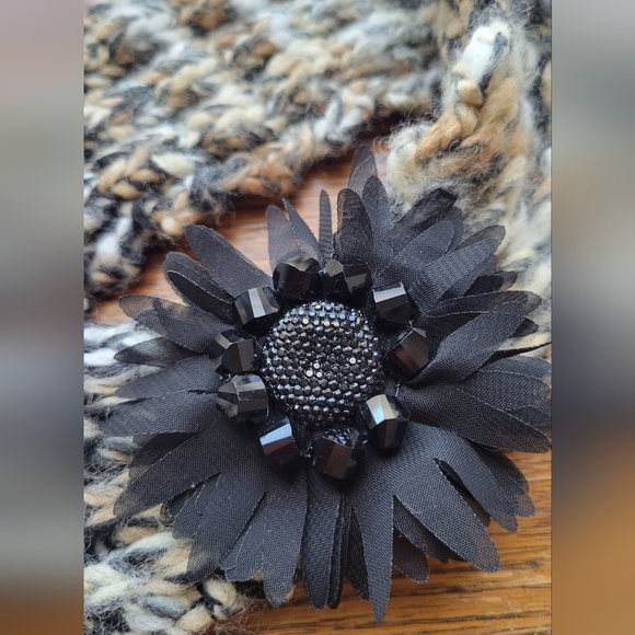 OLIVE&QIQUE beaded headband - Picture 2 of 4